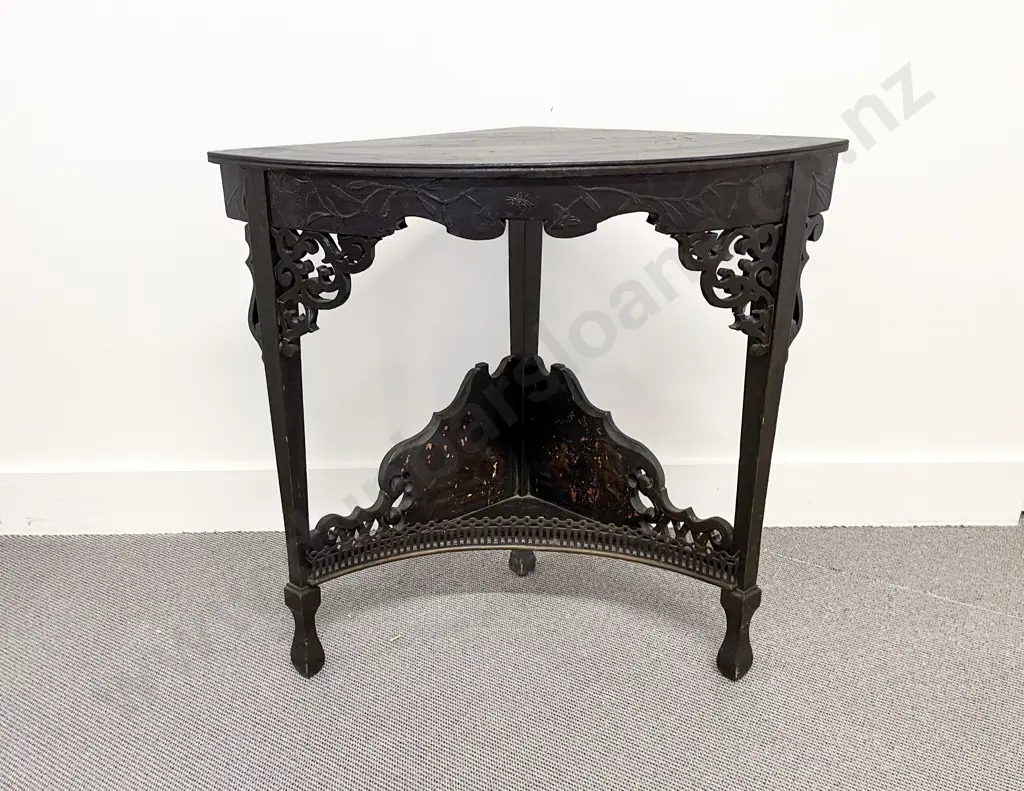 Late Vict Ebonised Corner Occasional Table Image 1++