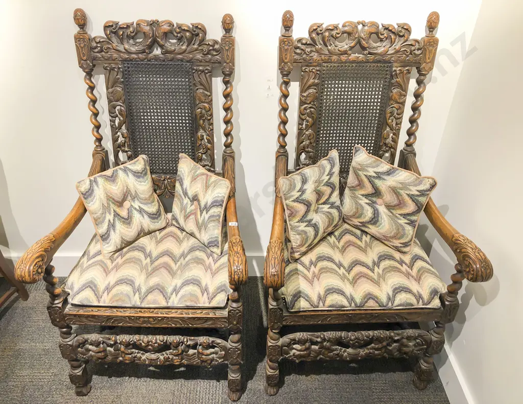 Pair of Vict Jacobean Style Oak Great Hall Throne Chairs Image 1++