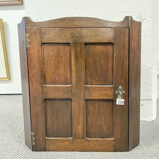 1930's Oak Small Proportion Wall Mounting Corner Cupboard