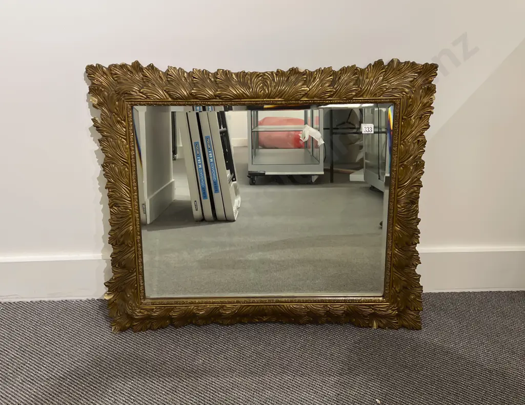 Moulded Giltwood Framed Wall Mirror Image 1++