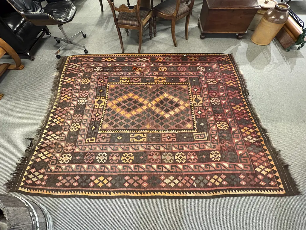 Antique Kilim Image 1++