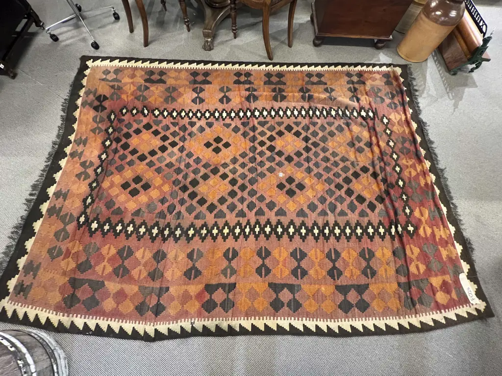 Antique Kilim Image 1++