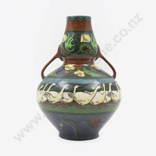 Shelley Intarsio Geese Double Gourd Vase
