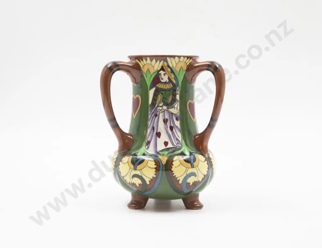 Shelley Intarsio Queen of Hearts Vase Image 1++
