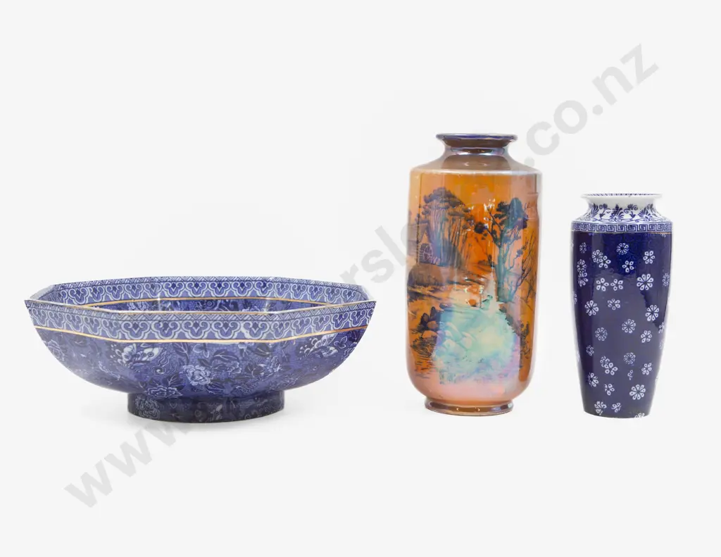 Shelley Octagonal Fruit Bowl & Two Others Image 1++