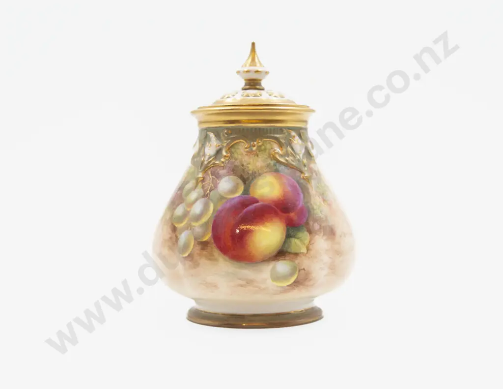 RW Baluster Vase & Cover Image 1++