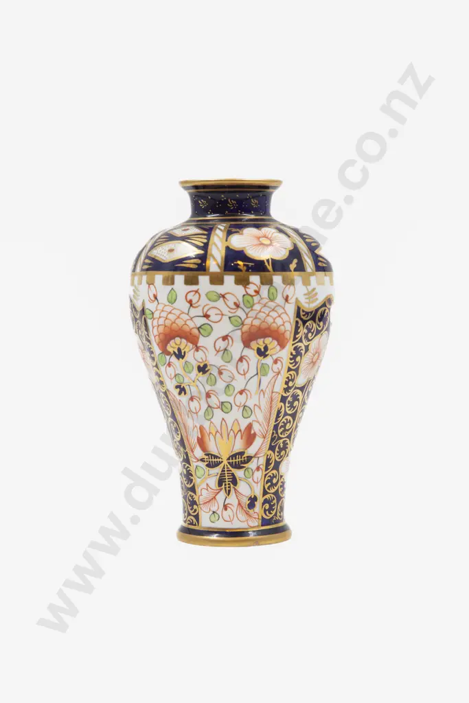 Royal Crown Derby Imari Pattern Vase Image 1++
