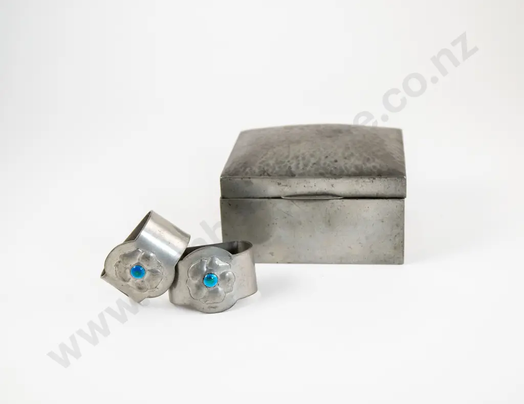 Liberty & Co "Tudric" Pewter Cigarette Box Image 1++