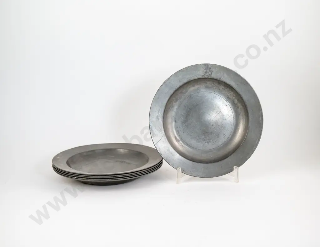 Set Of 6 C18th Pewter Plates by William Watkins Of Bristol Image 1++