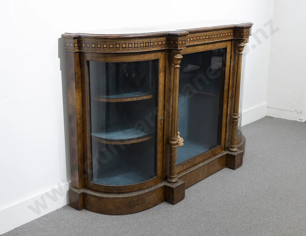 A Fine Quality Vict Figured Walnut & Gilt Metal Mounted Credenza Image 1++