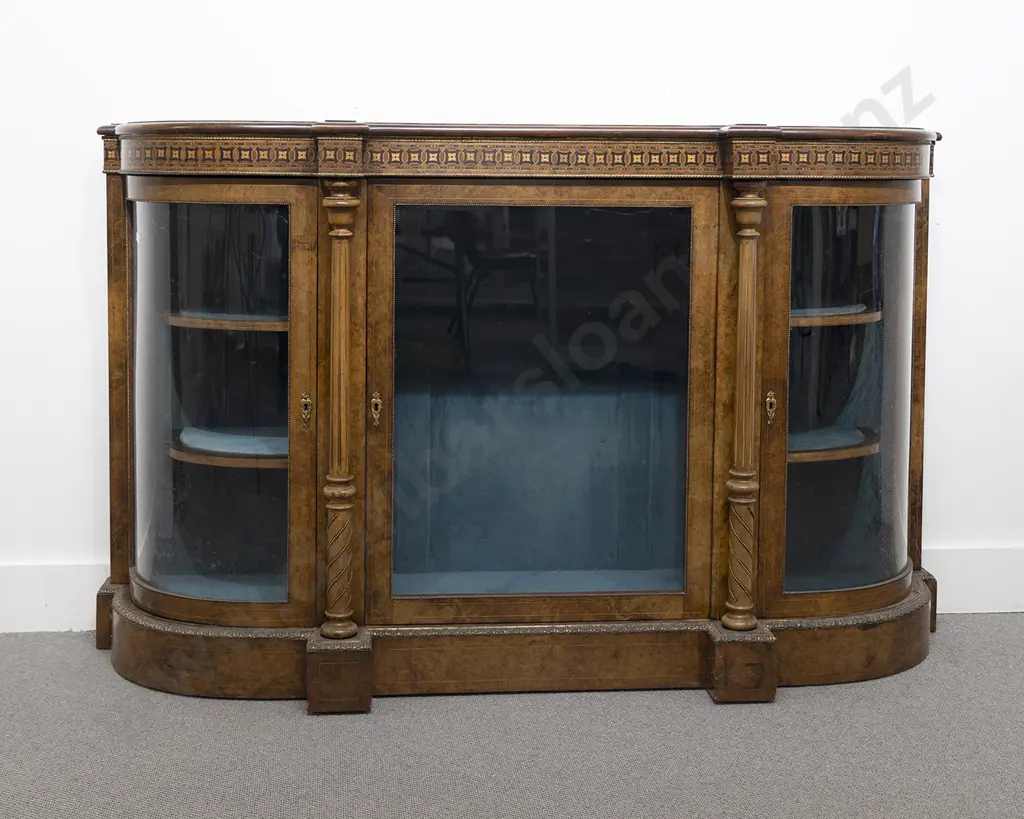 A Fine Quality Vict Figured Walnut & Gilt Metal Mounted Credenza Image 1++