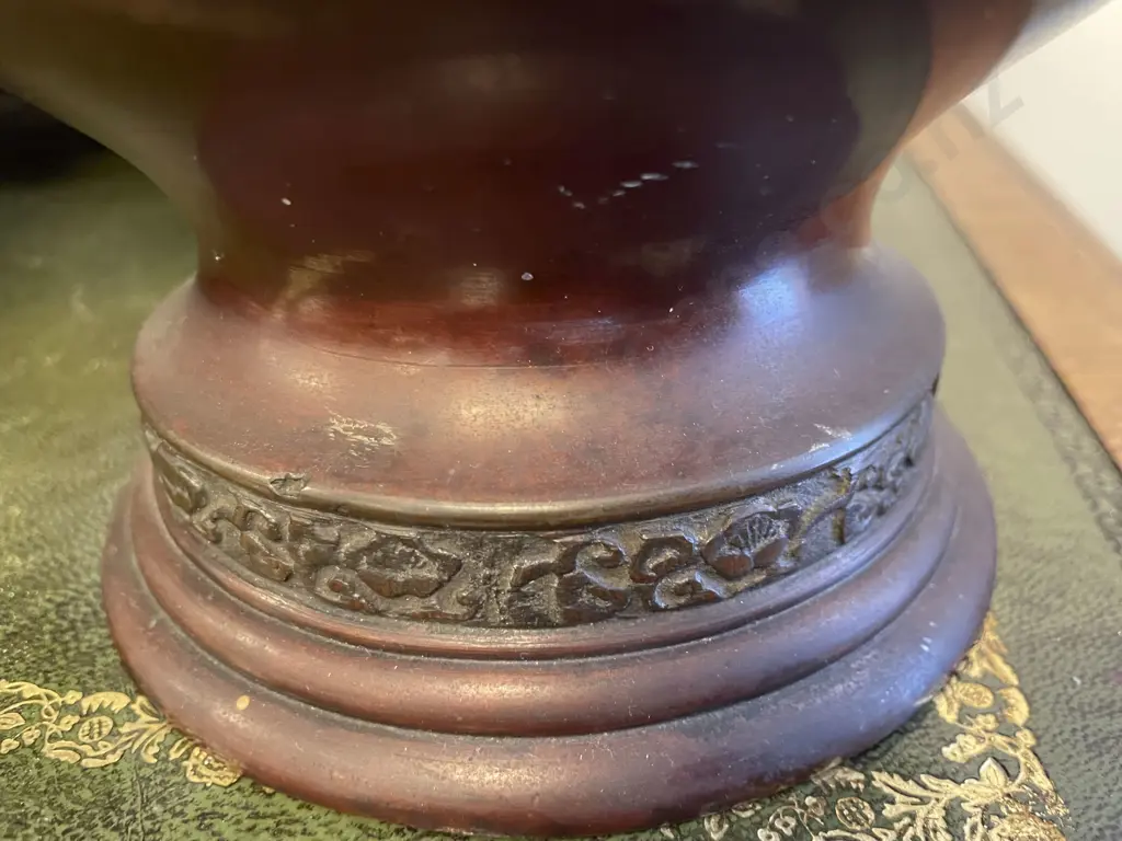 Pair Late C19th Chinese Gu Shape Bronze Vases Image 1++