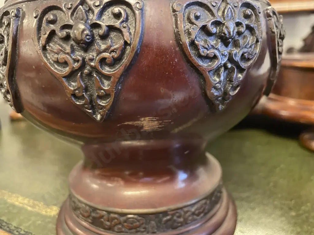 Pair Late C19th Chinese Gu Shape Bronze Vases Image 1++