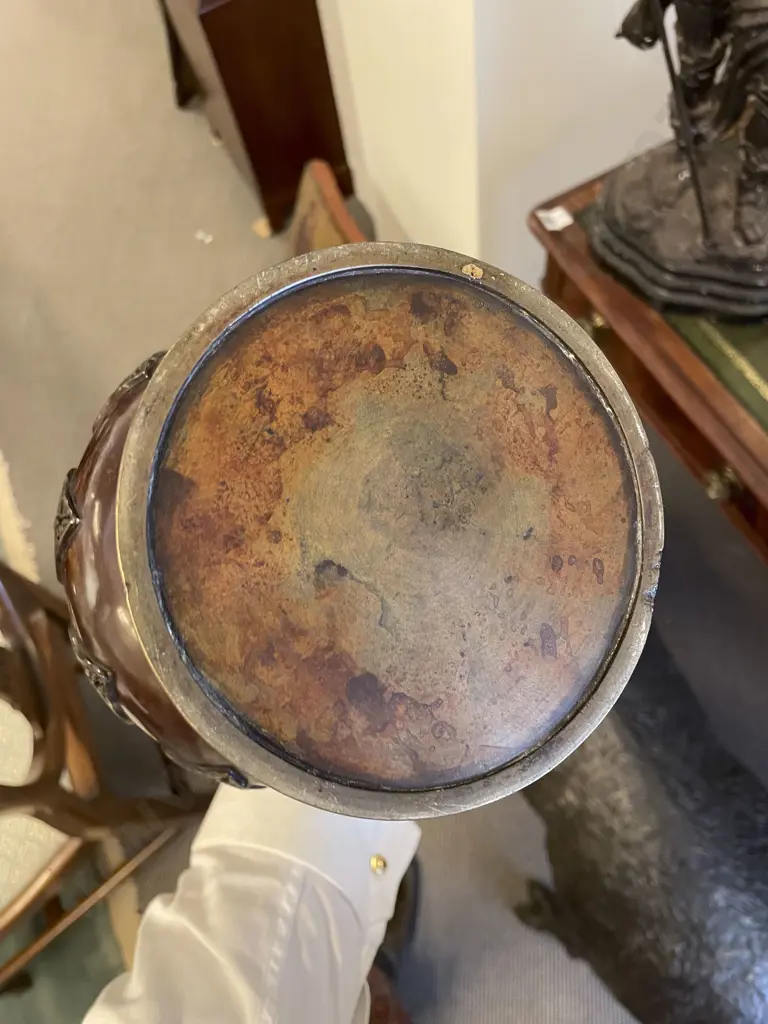 Pair Late C19th Chinese Gu Shape Bronze Vases Image 1++