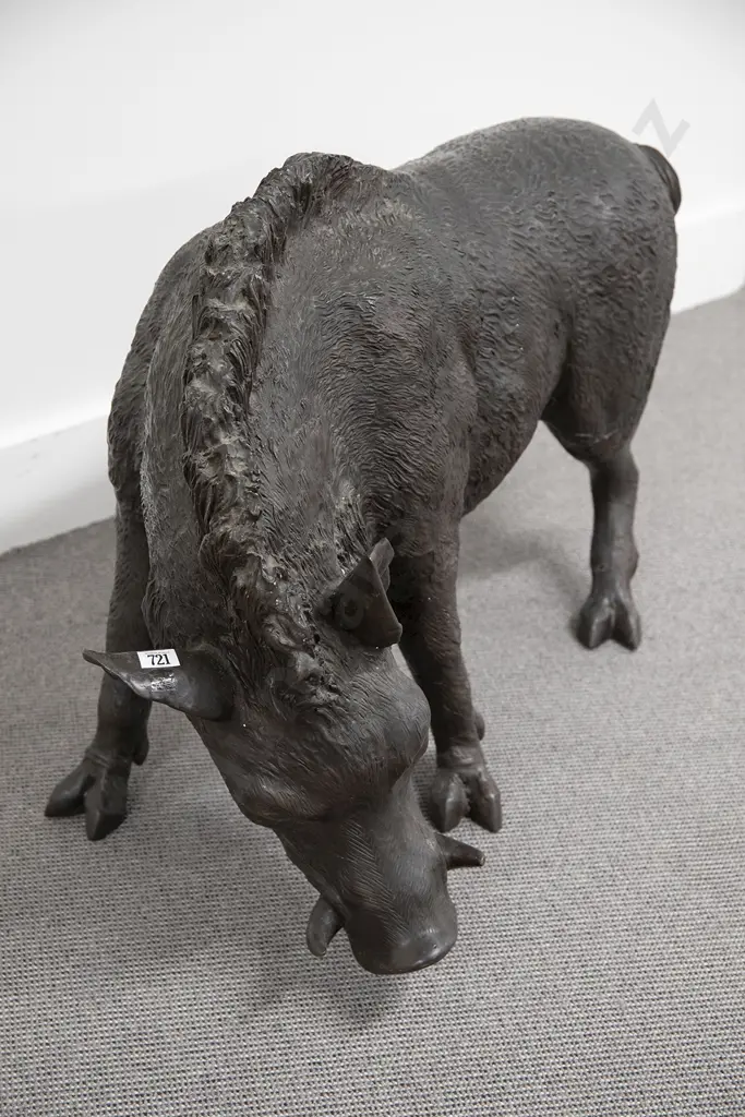 Lifesize Bronze Warthog Image 1++