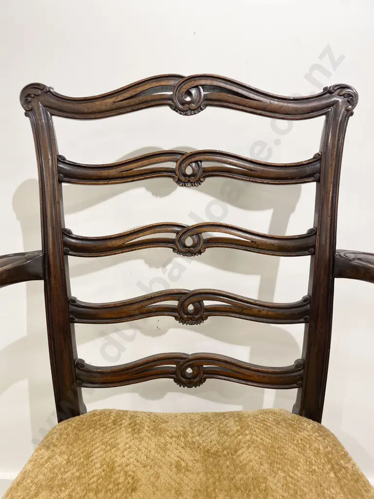 A Fine Quality Set Of 8 Geo III Style Mahogany Dining Chairs Image 1++