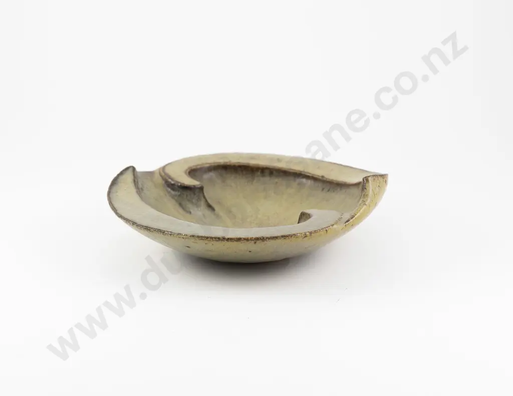James Greig Unfolding Form Bowl Image 1++