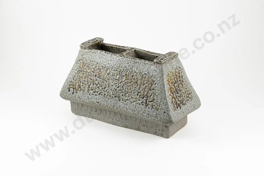 Juliet Peter Trough Vase Image 1++