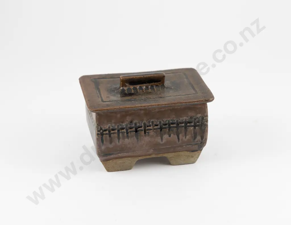Juliet Peter Lidded Box Image 1++