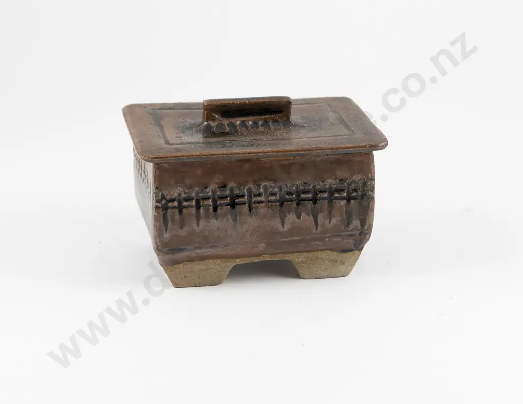 Juliet Peter Lidded Box Image 1++