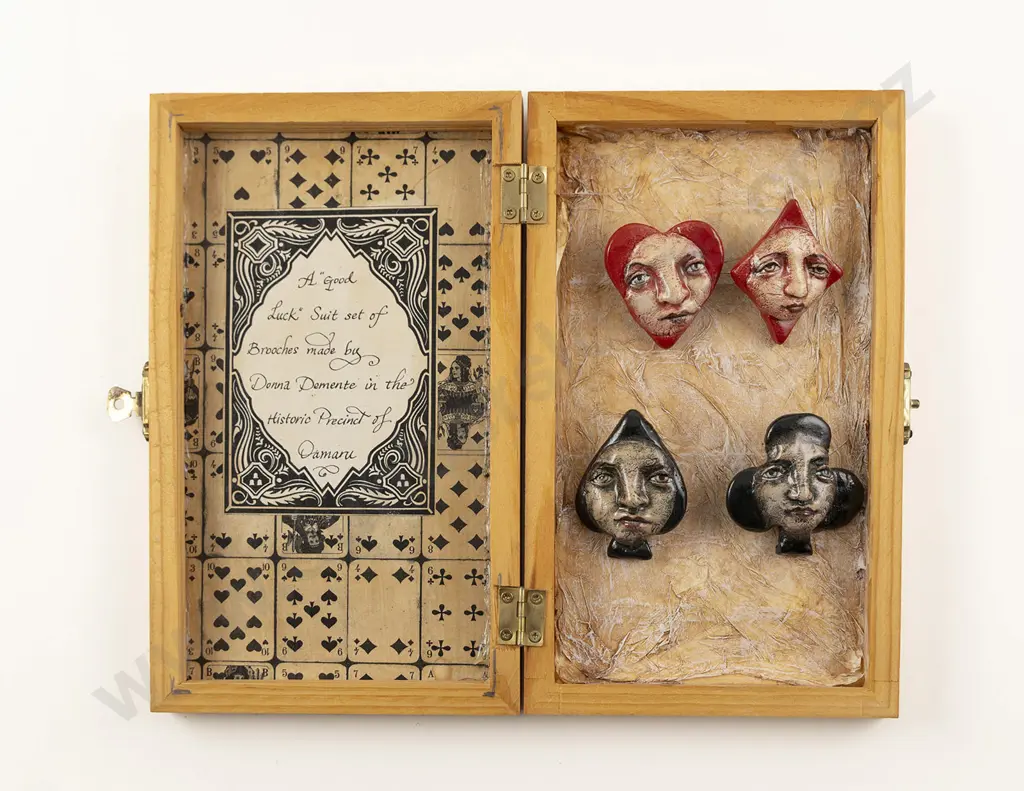 Donna Demente (b 1968) - Suite Of Four Brooches Image 1++