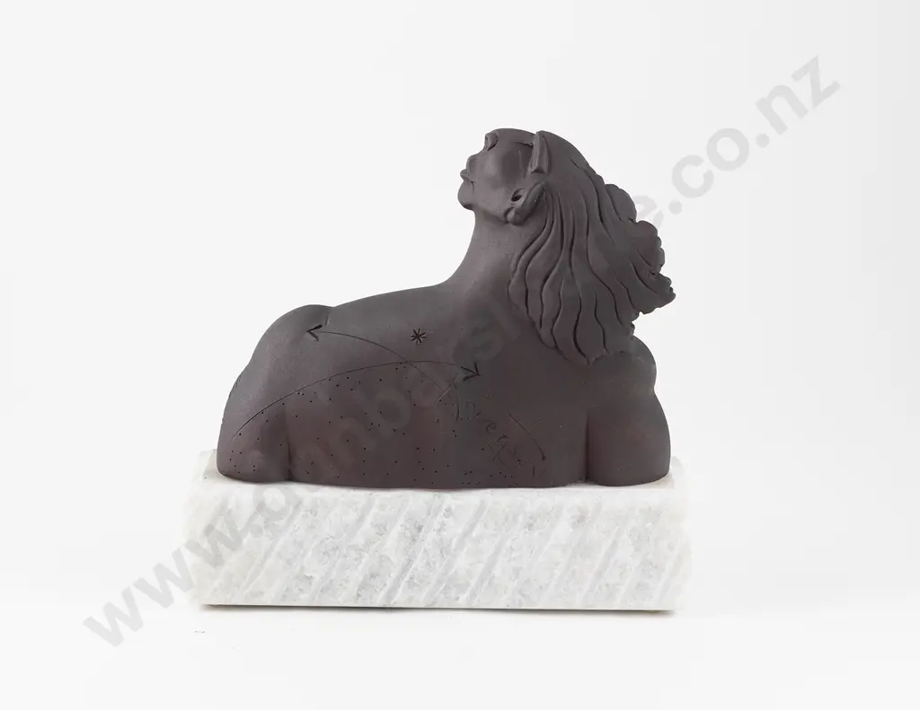 Darryl Robertson Figural Bust Image 1++