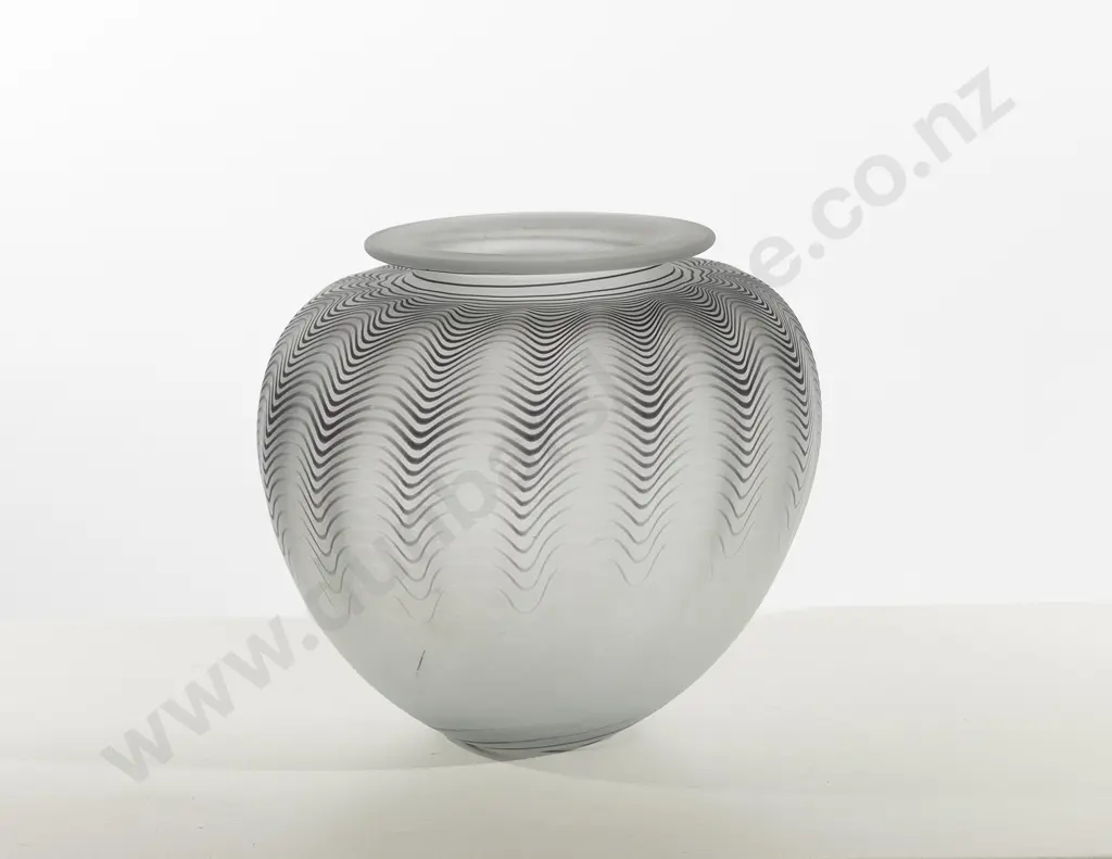 Ann Robinson For Sunbeam Glass Works Vase Image 1++
