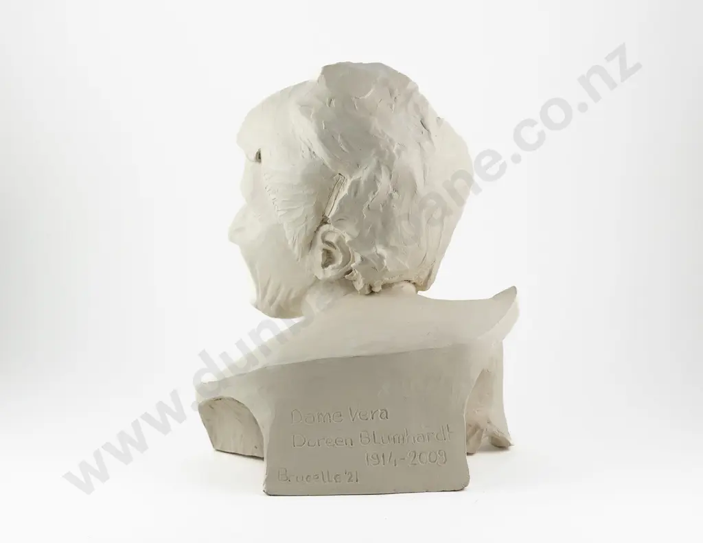 Bust Of Dame Vera Doreen Blumhardt Image 1++