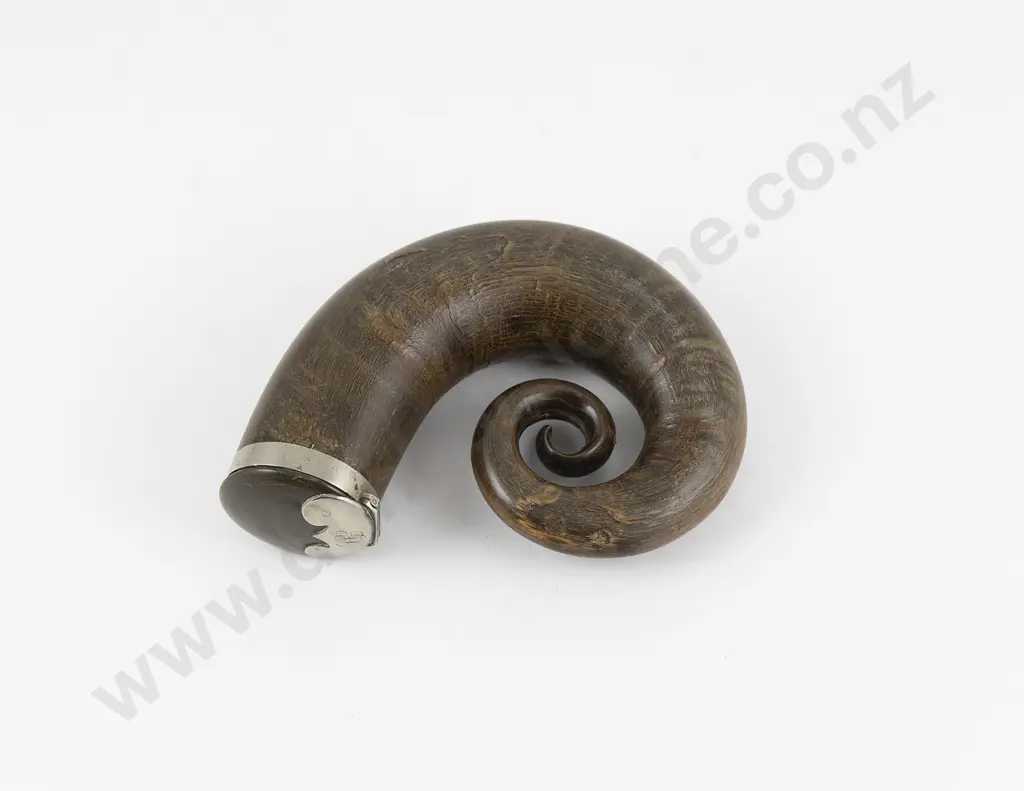 A Geogian Rams Horn Snuff Mull Image 1++