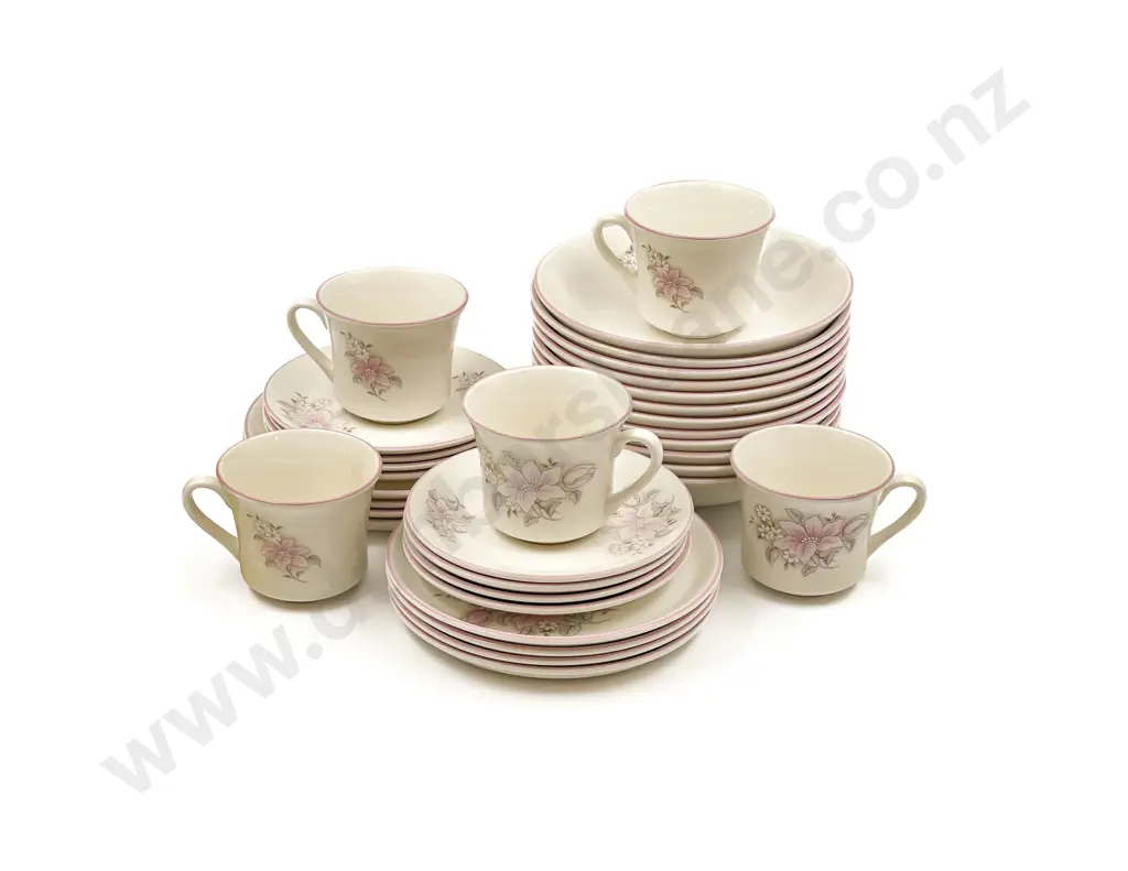 Crown Lynn "Jasmine Flower" Part Dinner Set Image 1++