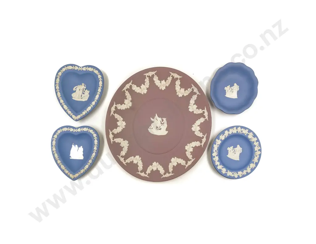 Qty of Assorted Wedgwood Image 1++