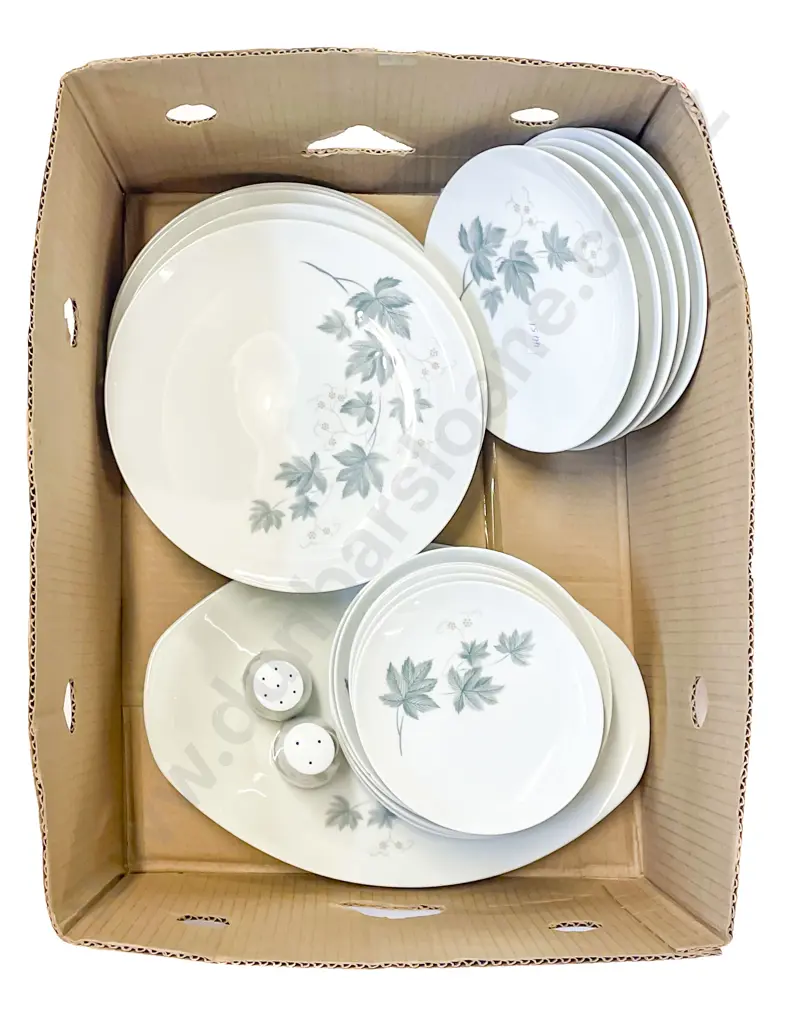 Fancy China Part Dinner Set Image 1++