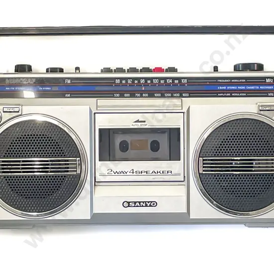 Vintage Sanyo Boombox