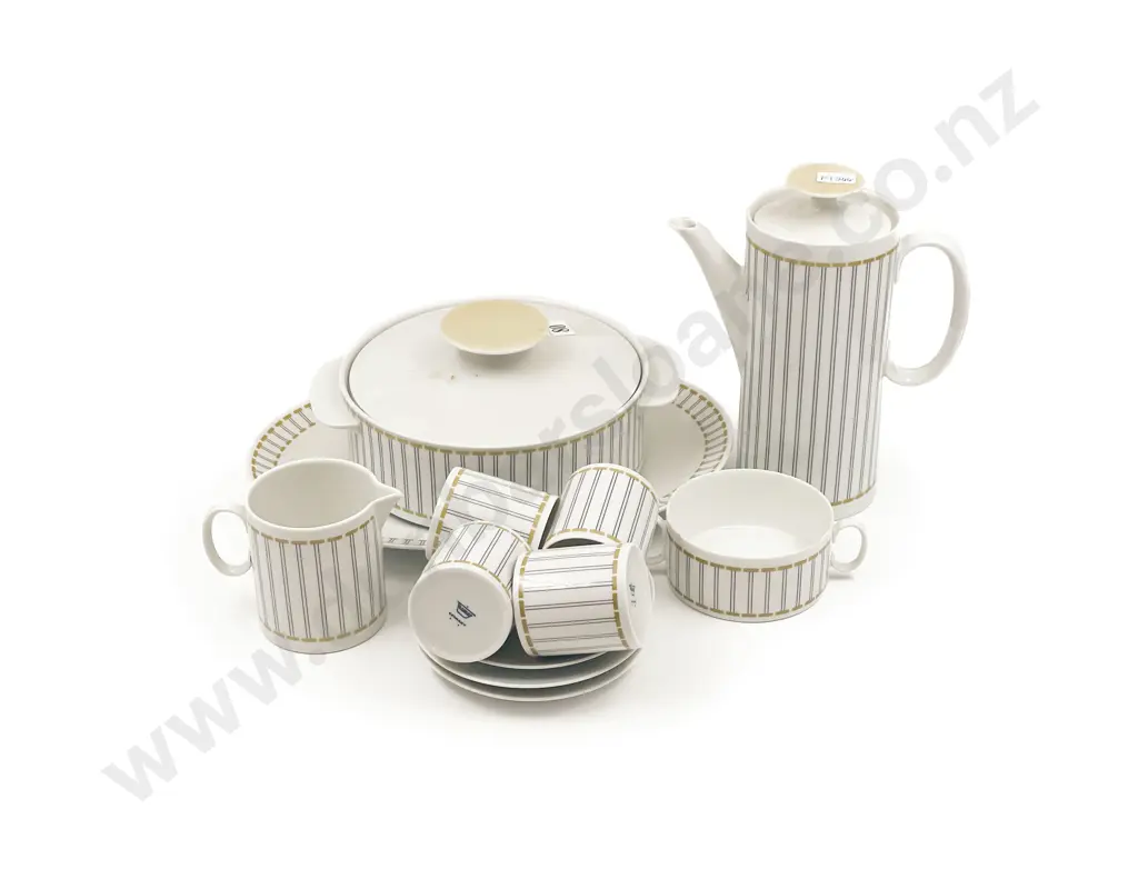 Thomas Part Dinner Set Image 1++