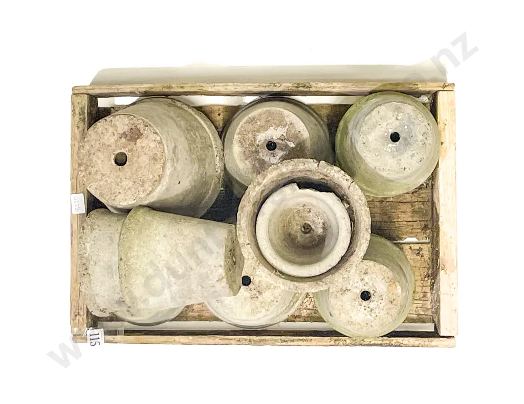 Qty of Assorted Garden Pots Image 1++