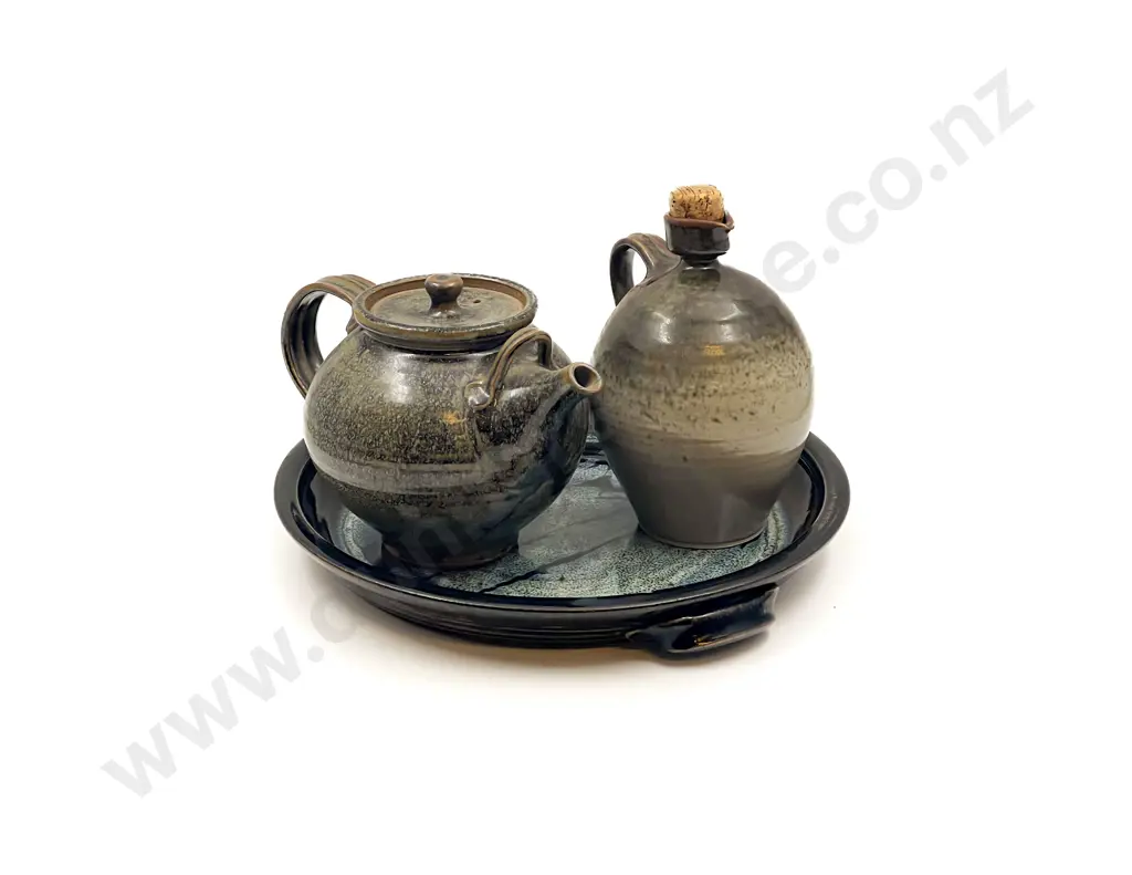 Three Pieces of NZ Pottery Image 1++