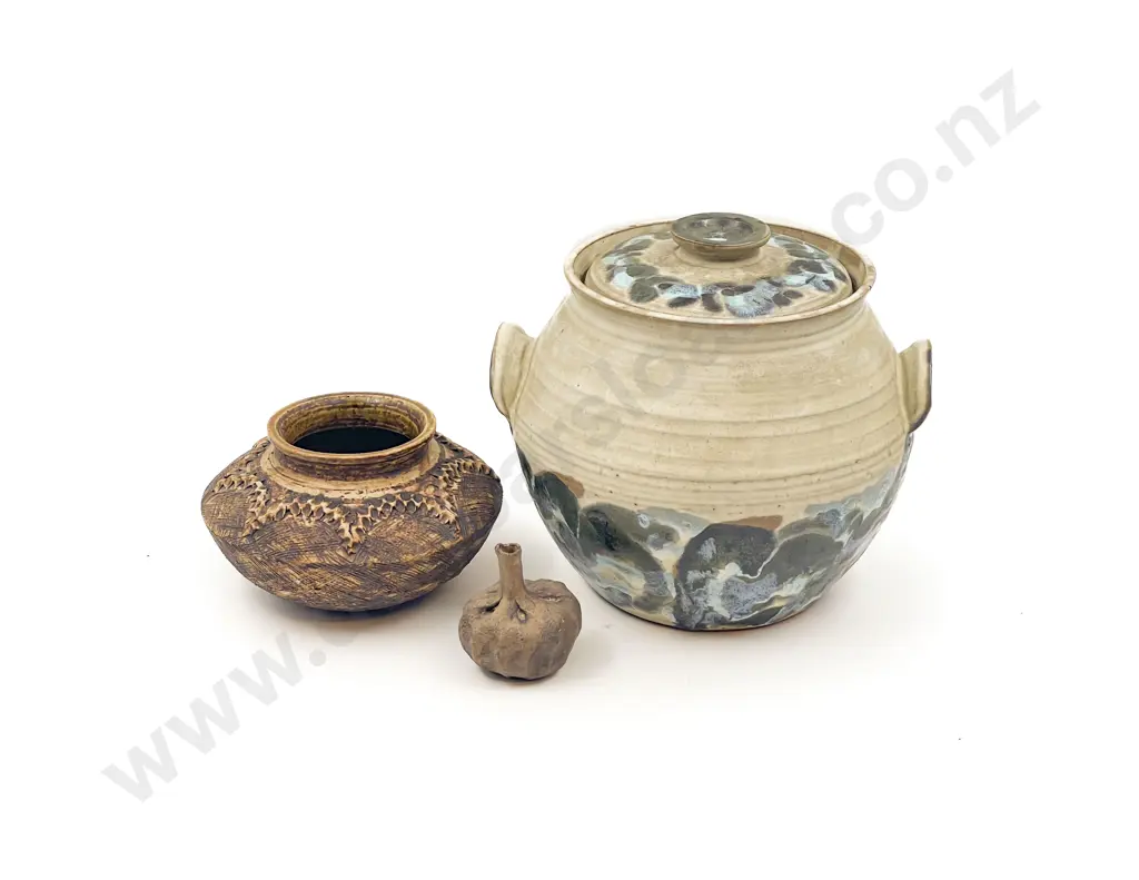 Three Pieces of NZ Pottery Image 1++