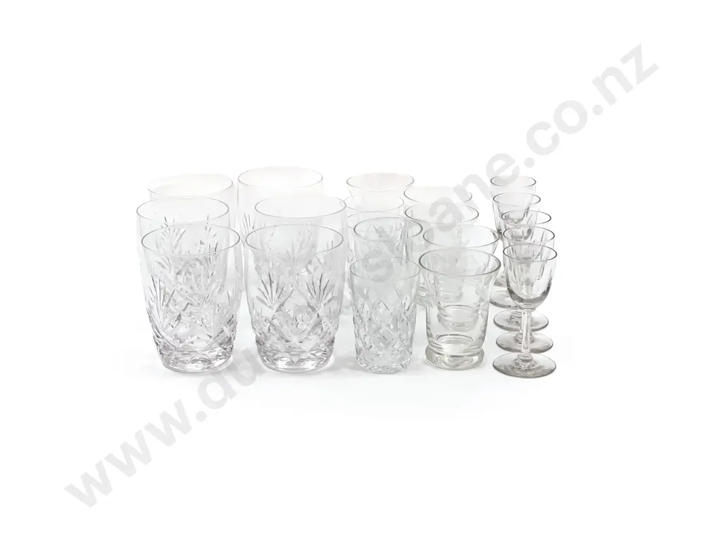 Qty of Assorted Crystal and Glassware incl Stuart Image 1++