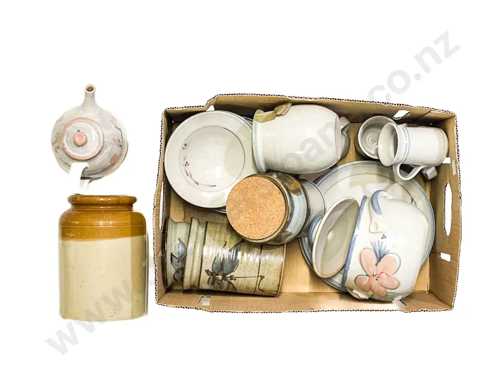 Qty of Assorted Stoneware Image 1++