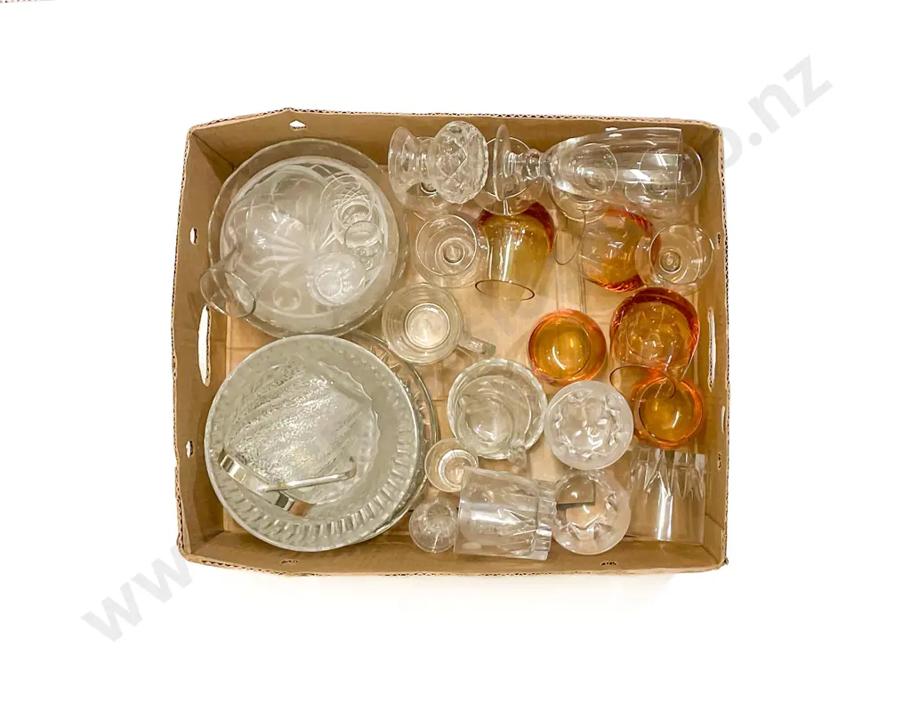 Qty of Assorted Glassware Image 1++