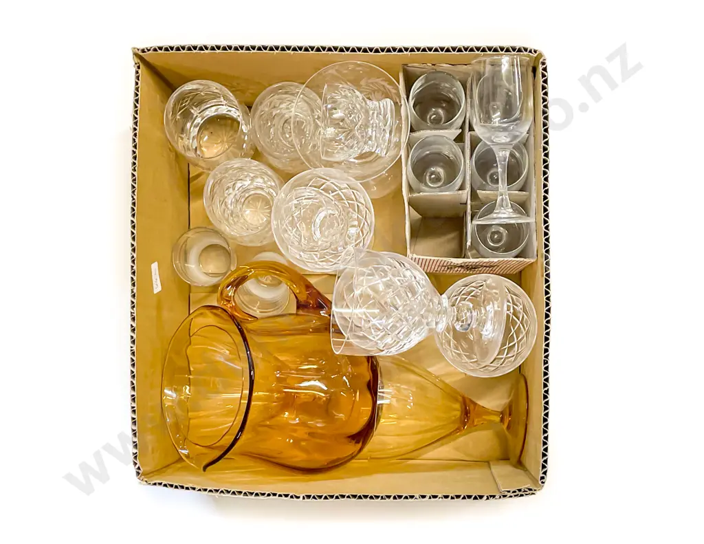 Box Qty of Assorted Crystal and Glassware Image 1++