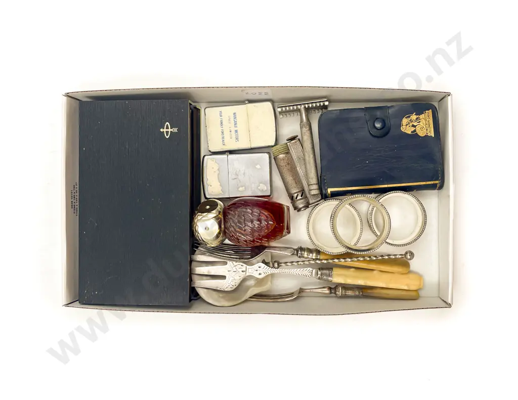 Boxed Parker Pen together with Assorted Image 1++