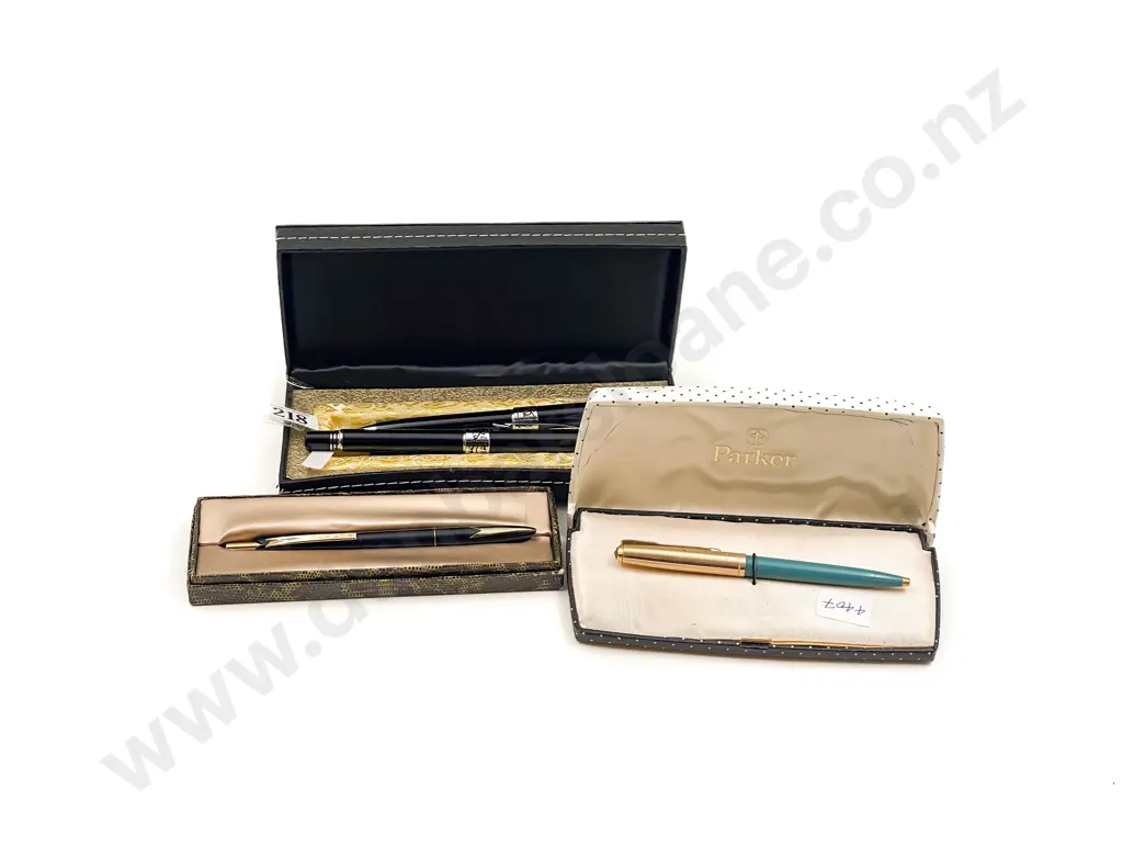Boxed Parker Pen and Two Others Image 1++