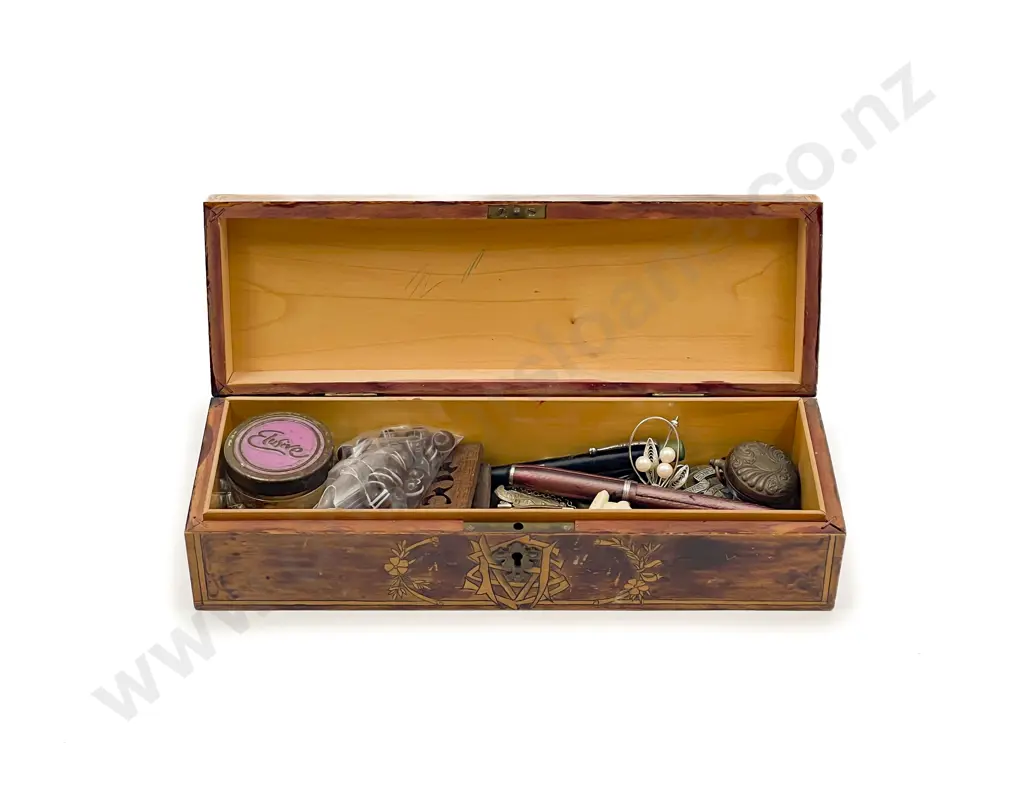 Qty of Assorted Vintage incl Soverign Case Image 1++