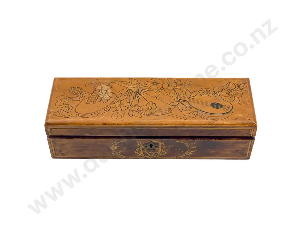 Qty of Assorted Vintage incl Soverign Case Image 1++
