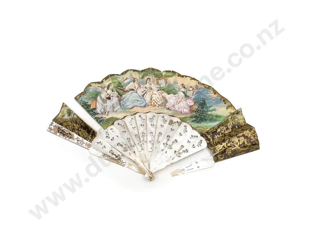 Mother of Pearl Handled Decorative Fan Image 1++