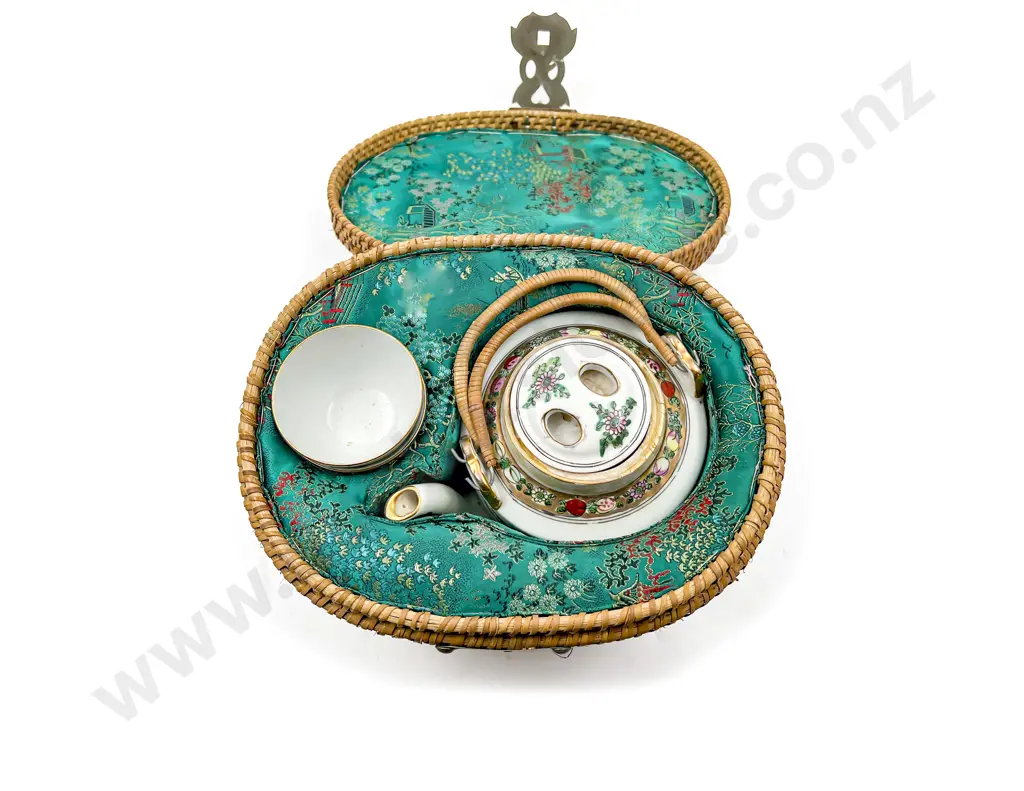 Cased Chinese Teaset Image 1++