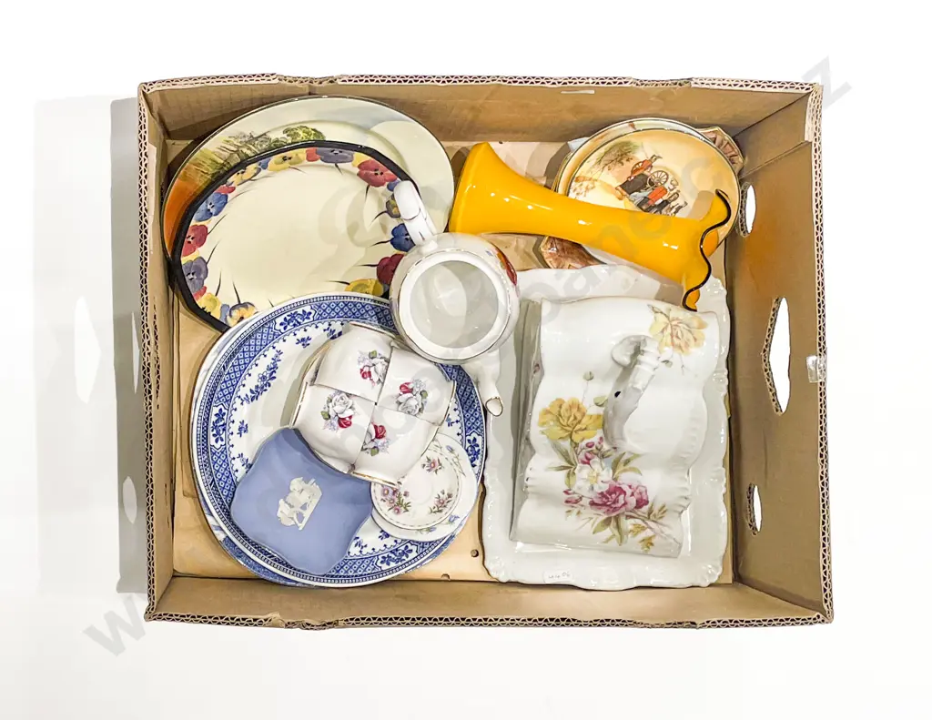 Box Quantity of Assorted Fancy China Including RD Image 1++
