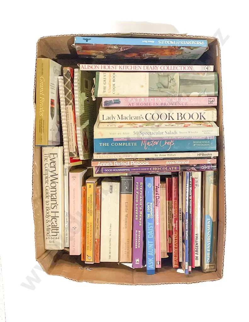Box of Assorted Cookery Books Image 1++