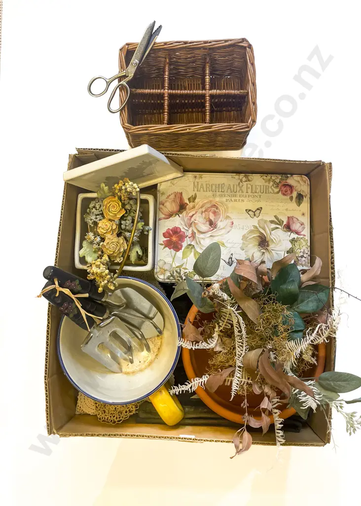 Box of Assorted Decorative Homewares Image 1++